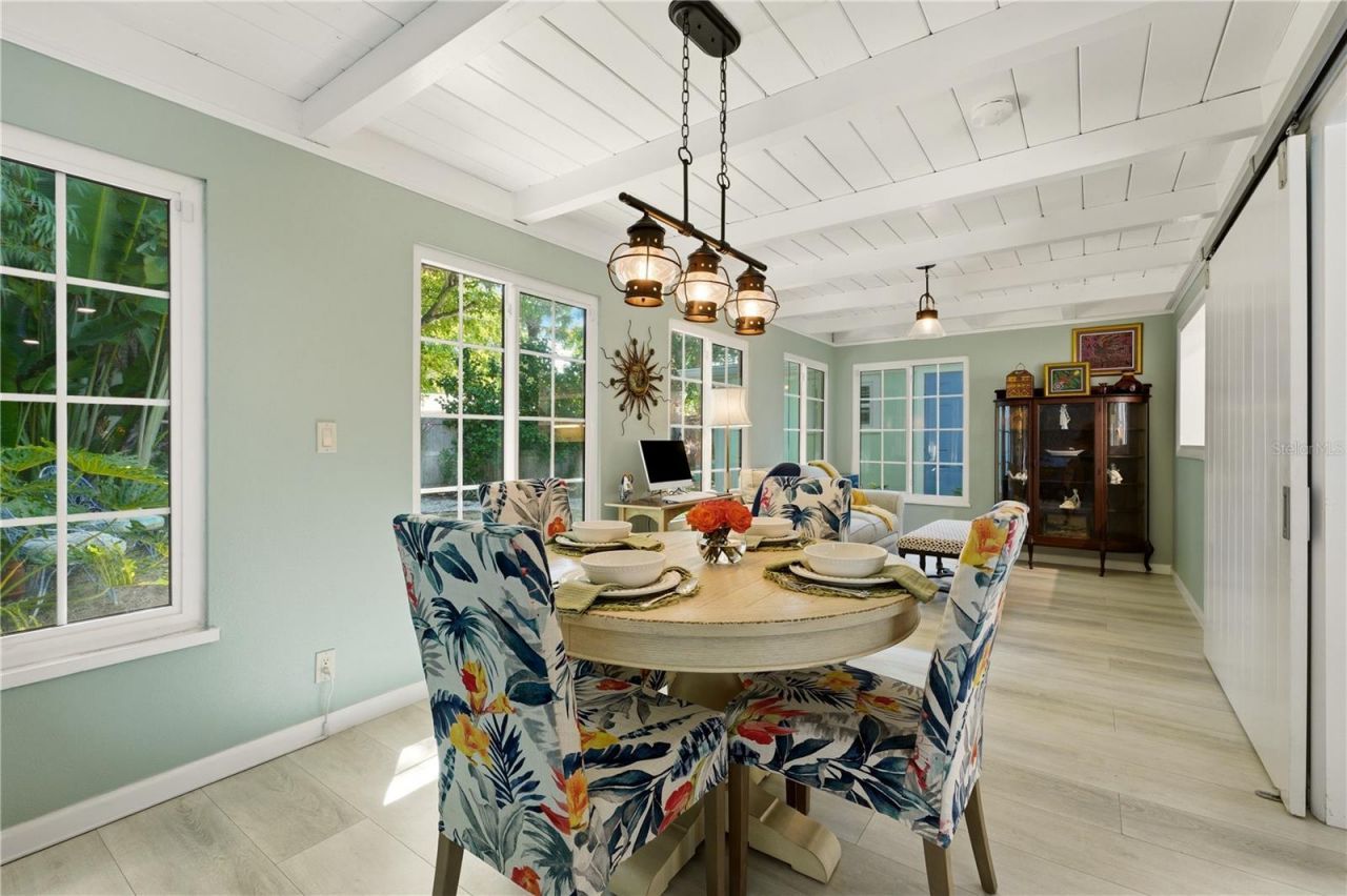 3424 Old Oak Drive, Sarasota, FL 34239 Photo