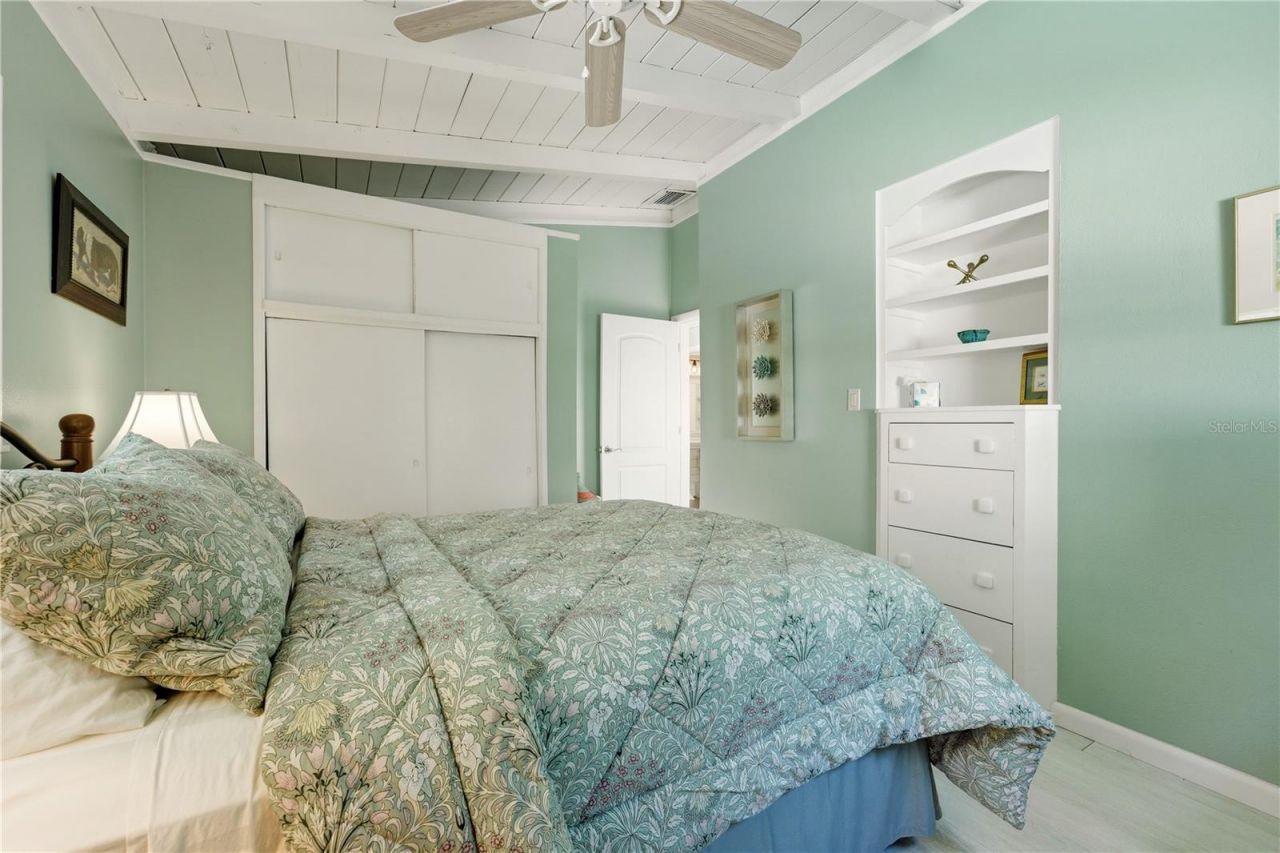 3424 Old Oak Drive, Sarasota, FL 34239 Photo