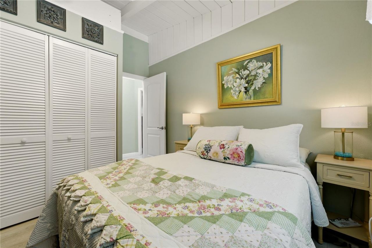 3424 Old Oak Drive, Sarasota, FL 34239 Photo