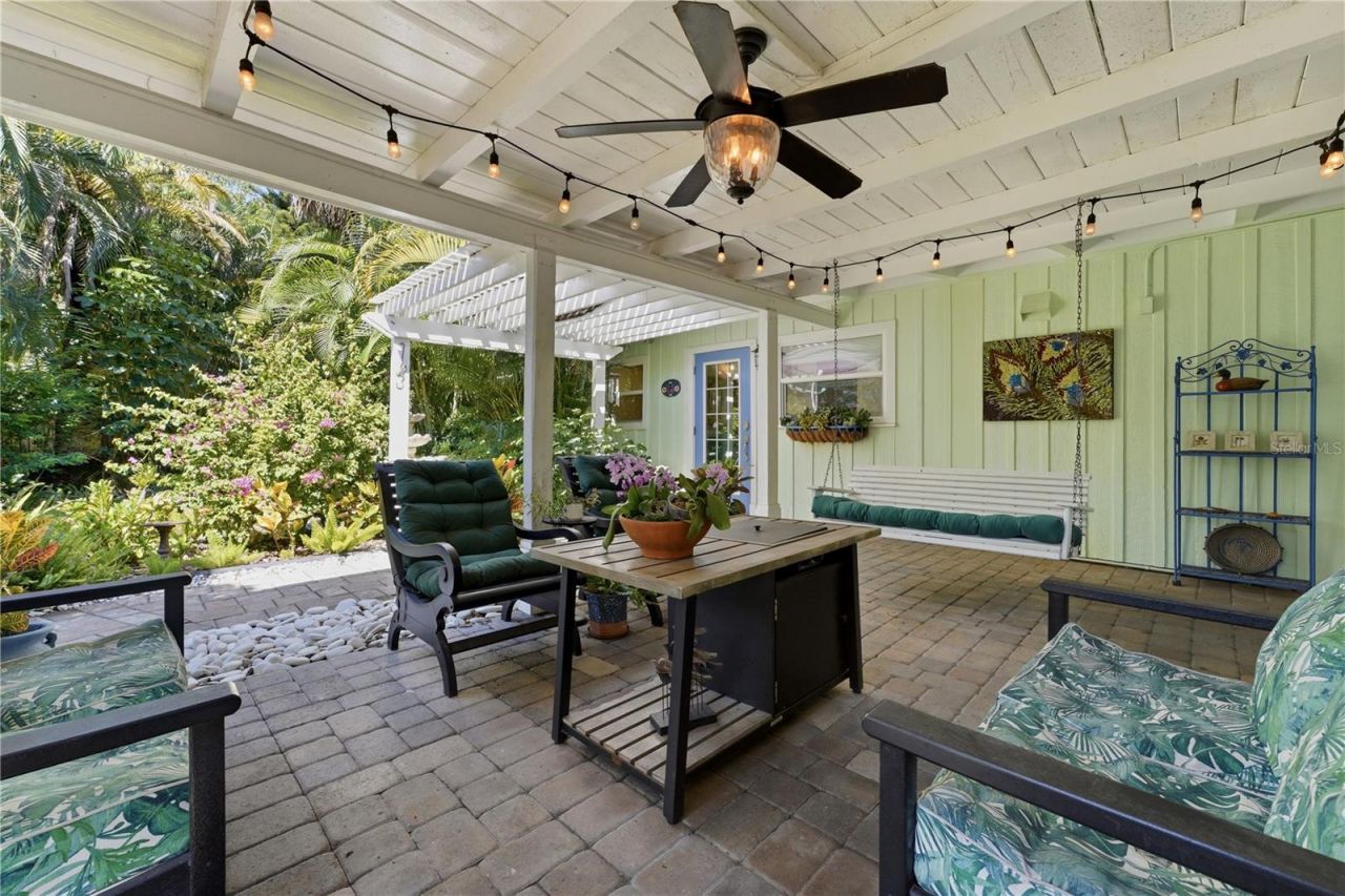 3424 Old Oak Drive, Sarasota, FL 34239 Photo