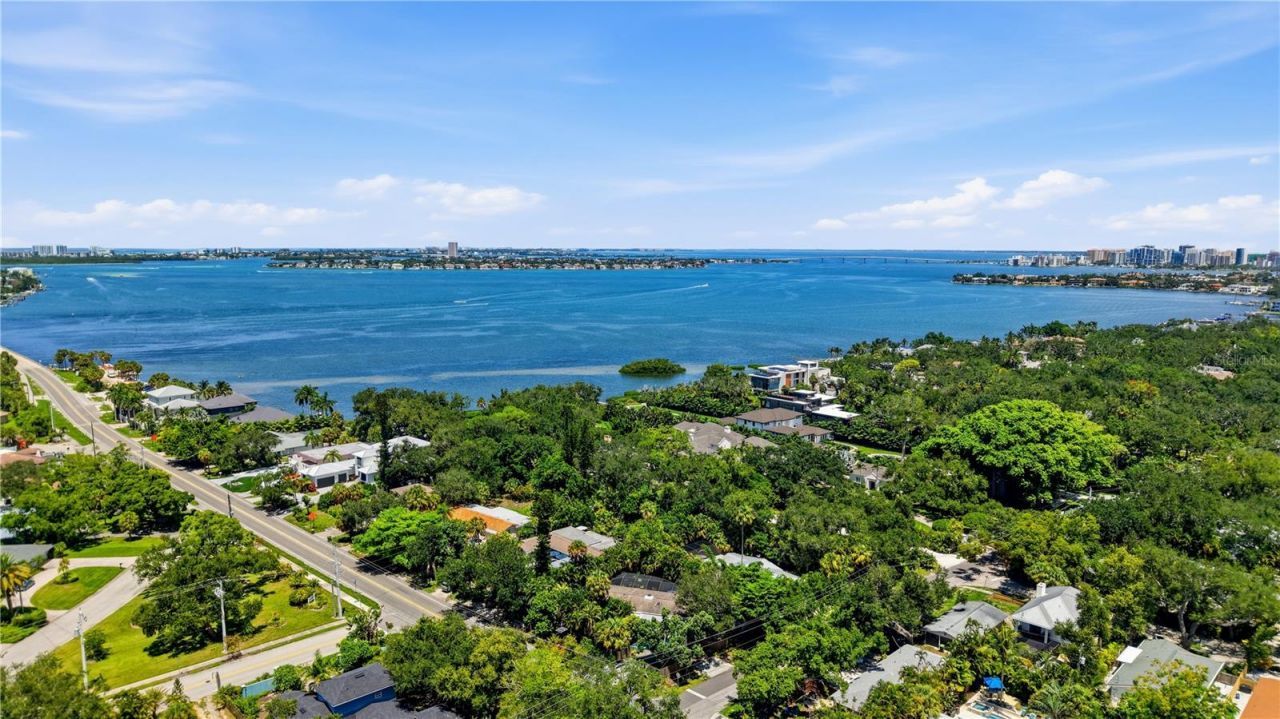 3424 Old Oak Drive, Sarasota, FL 34239 Photo