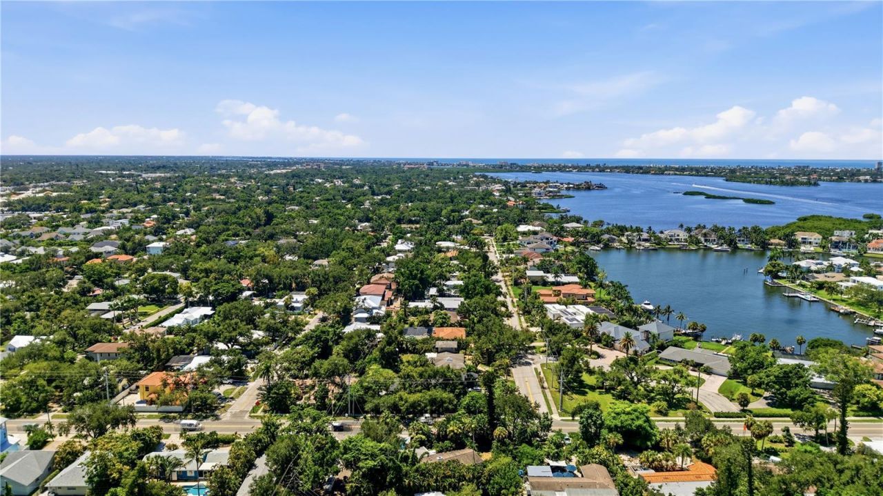 3424 Old Oak Drive, Sarasota, FL 34239 Photo