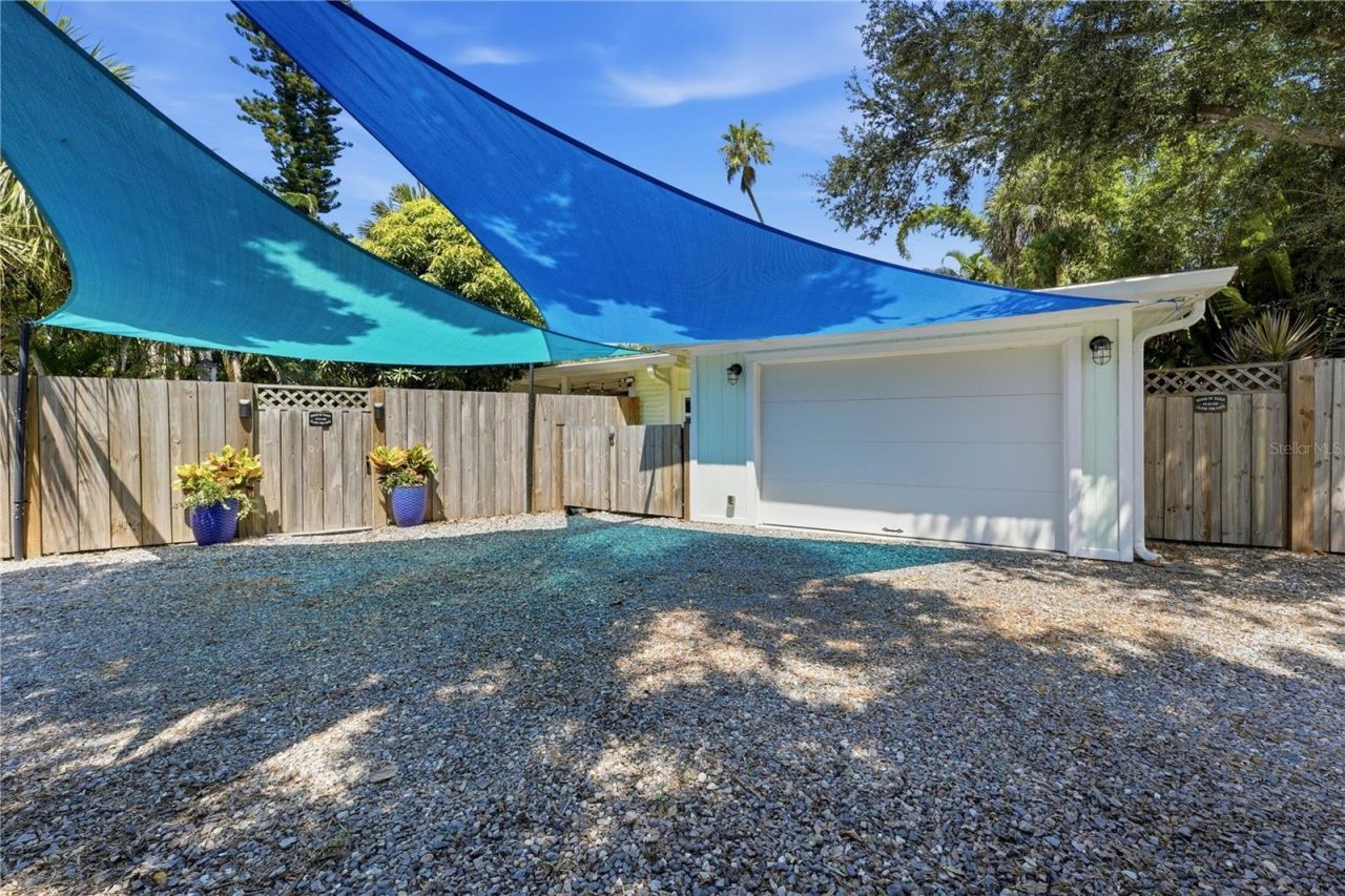 3424 Old Oak Drive, Sarasota, FL 34239 Photo