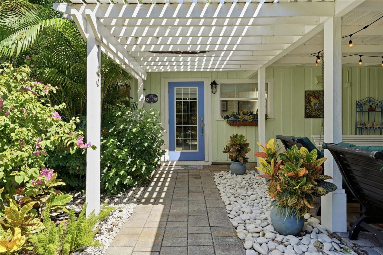 3424 Old Oak Drive, Sarasota, FL 34239 Photo
