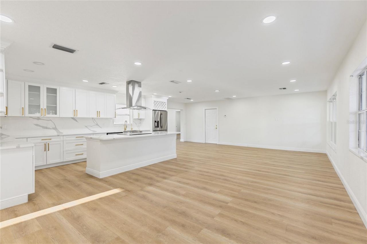 1732 Lakeview Road , Clearwater, FL 33756 Photo