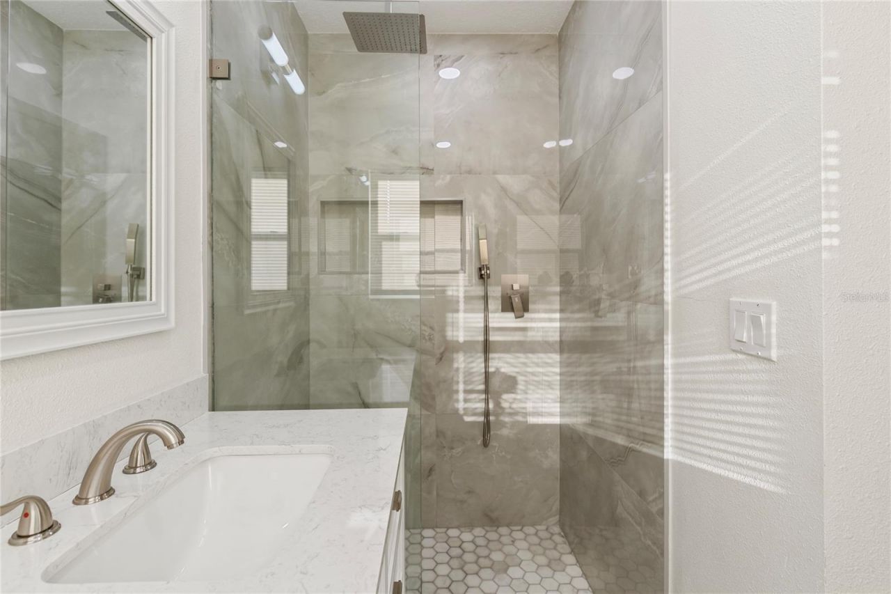1732 Lakeview Road , Clearwater, FL 33756 Photo