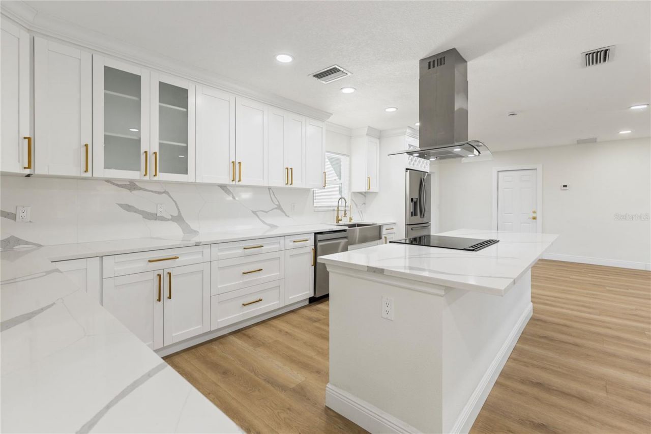 1732 Lakeview Road , Clearwater, FL 33756 Photo
