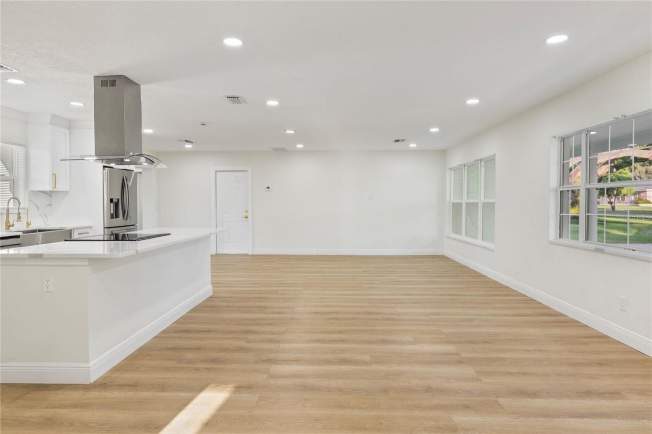 1732 Lakeview Road , Clearwater, FL 33756 Photo