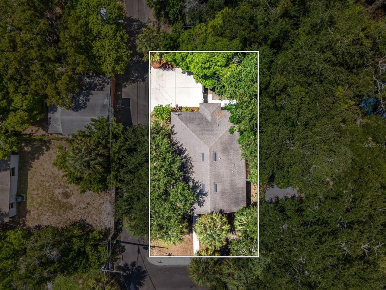 325 Wisconsin Court S, Saint Petersburg, FL 33705 Photo