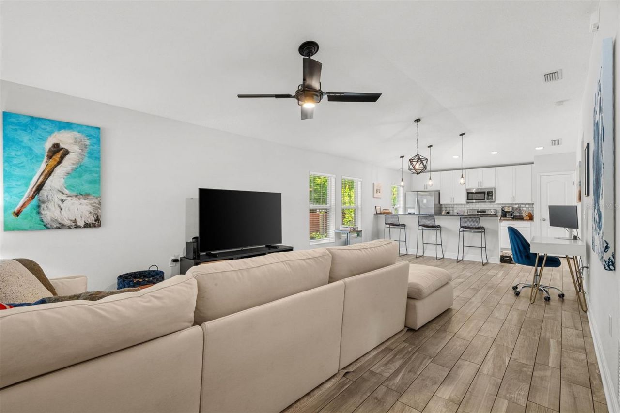 325 Wisconsin Court S, Saint Petersburg, FL 33705 Photo
