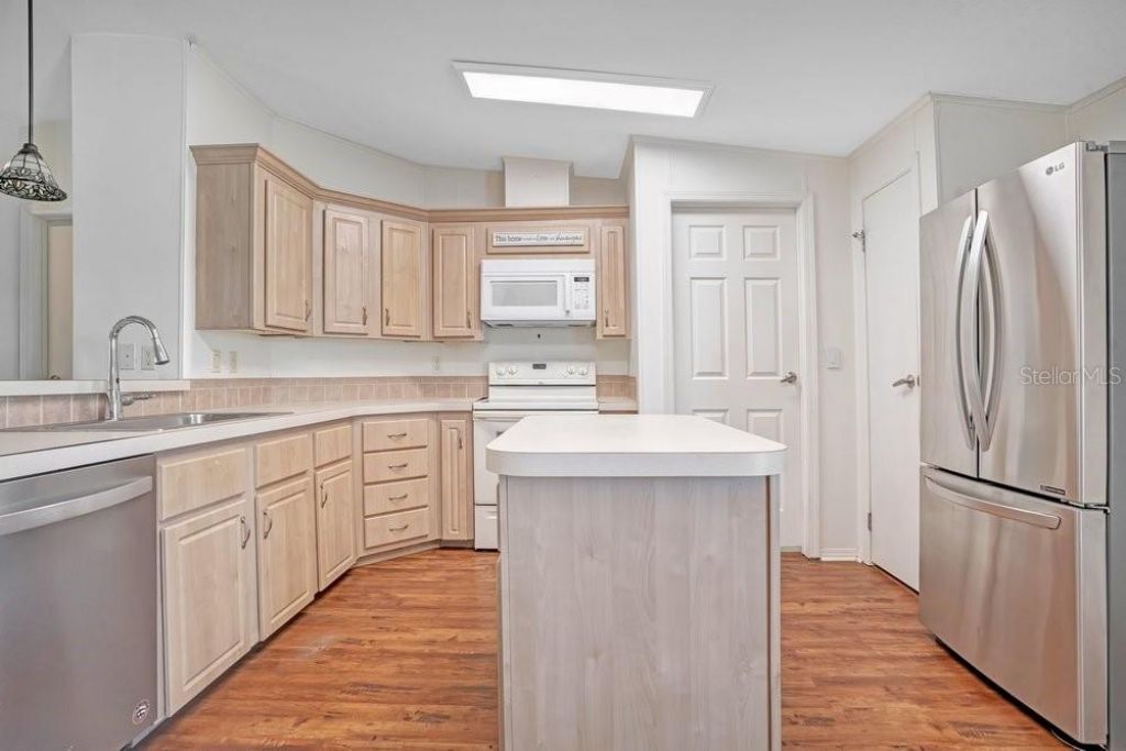 585 Outer Drive, Cocoa, FL 32926 Photo