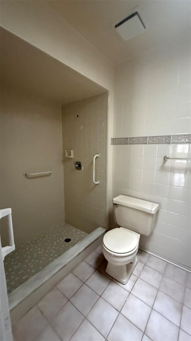 250 Raintree Drive , Casselberry, FL 32707 Photo