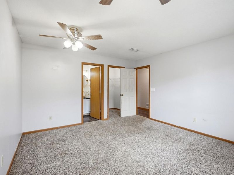 786 Crevis Lane , Columbus, OH 43228 Photo 14