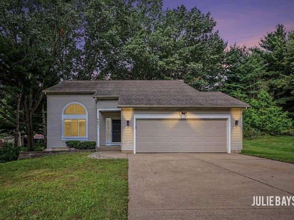6631 Runway Court SW, Byron Center, MI 49315