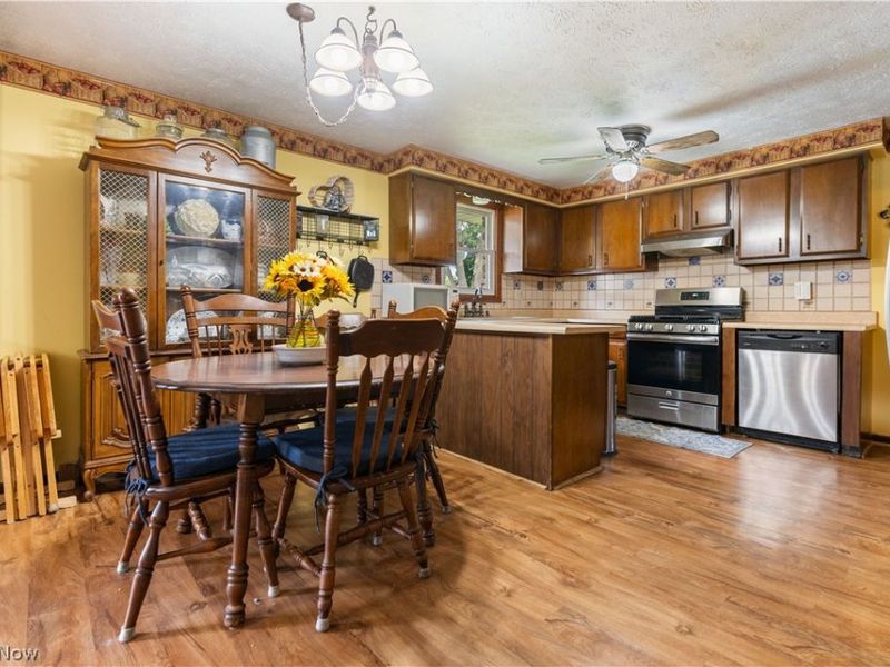 1015 Carnwise Street SW, Canton, OH 44706 Photo 10