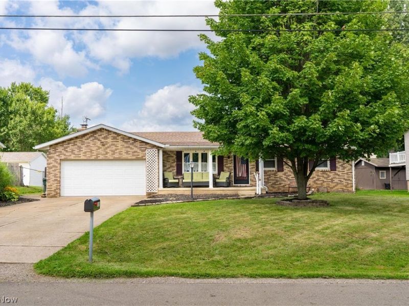 1015 Carnwise Street SW, Canton, OH 44706 Photo 2