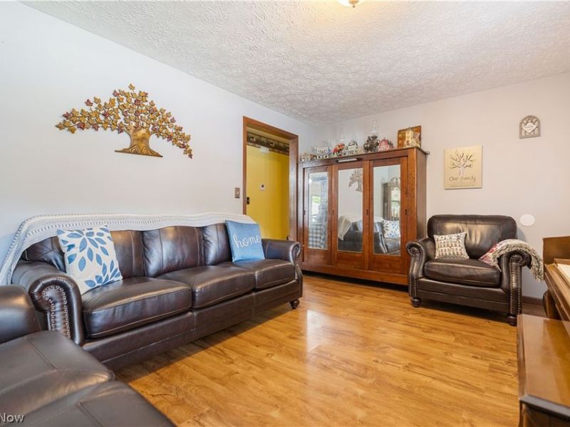 1015 Carnwise Street SW, Canton, OH 44706 Photo 5