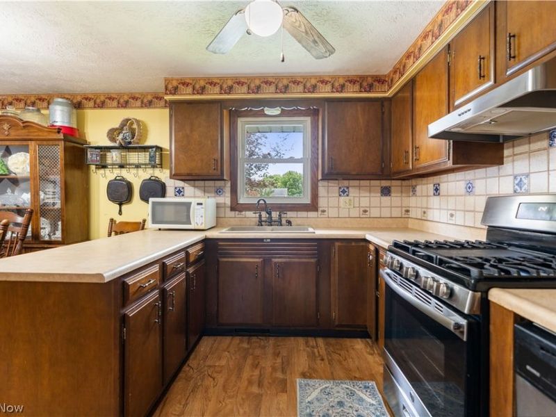 1015 Carnwise Street SW, Canton, OH 44706 Photo 7