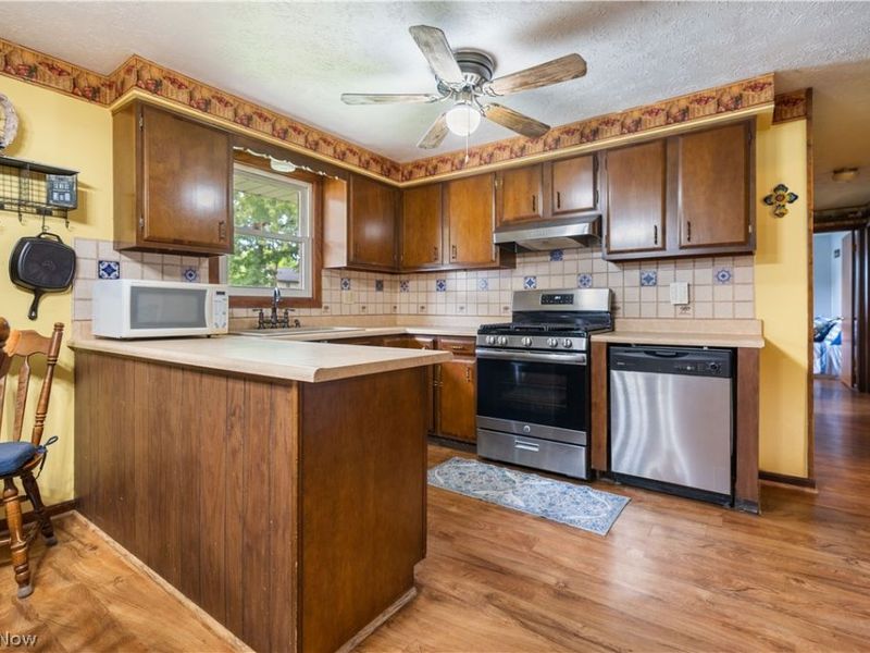 1015 Carnwise Street SW, Canton, OH 44706 Photo 8