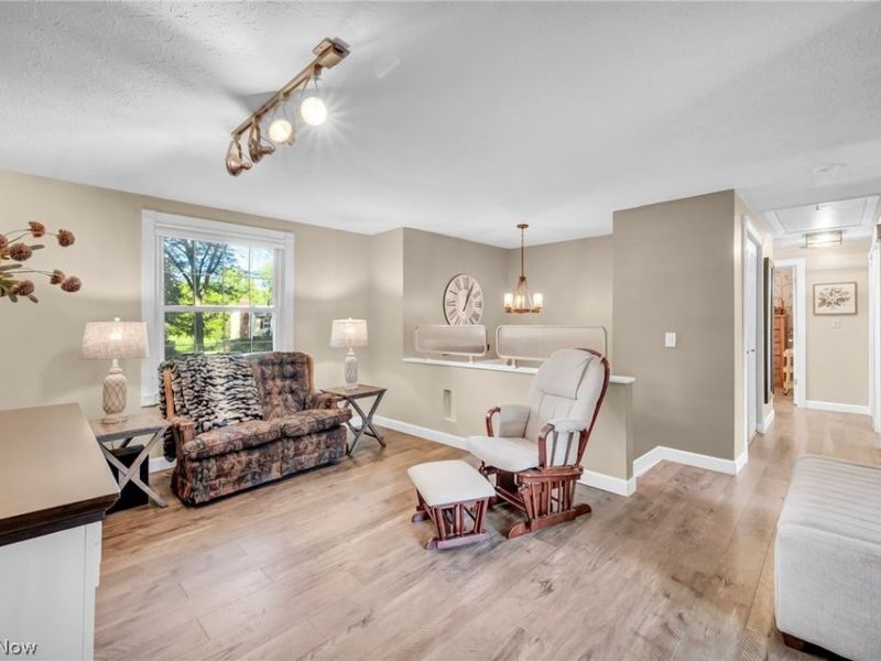 1045 Deleone Drive, Kent, OH 44240 Photo 5