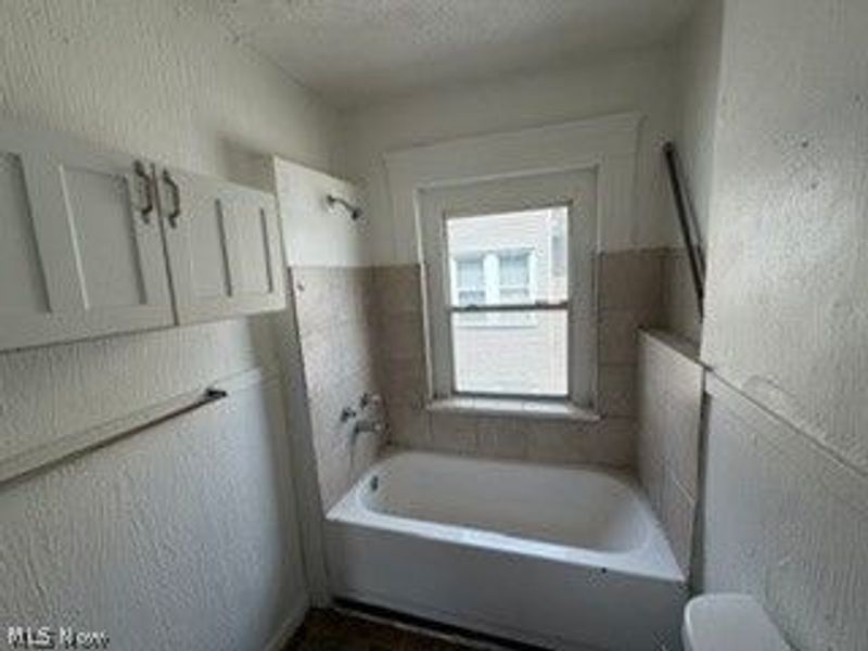 2092 W 95th Street , Cleveland, OH 44102 Photo 27