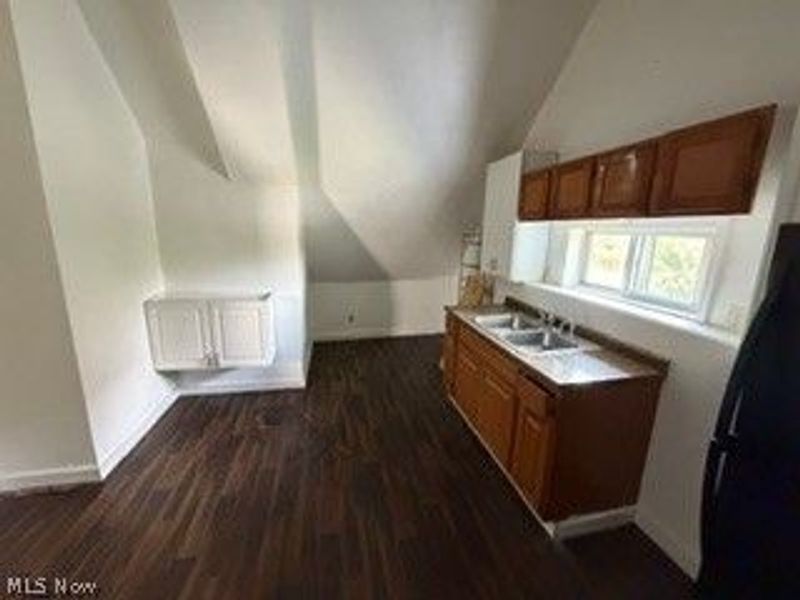 2092 W 95th Street , Cleveland, OH 44102 Photo 33