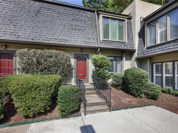 27 Ivy Ridge NE, Atlanta, GA 30342