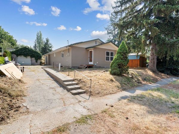 505 W W McCoy St. St, Oakesdale, WA 99158