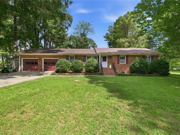 5009 Mallard Lake Drive , Greensboro, NC 27406