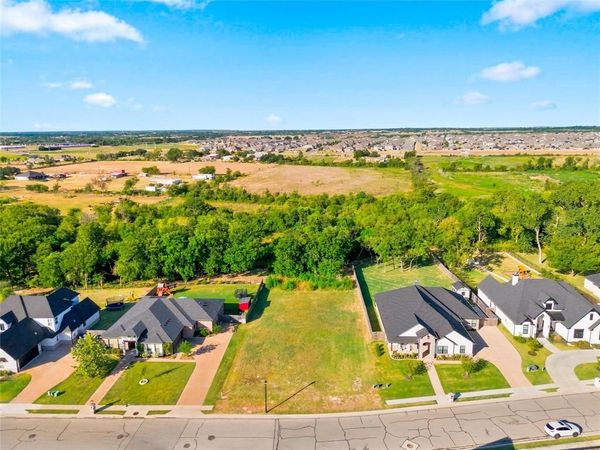 10245 Creekside Lane , Waco, TX 76712