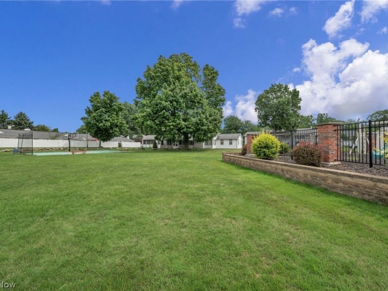 11 Meadowlawn Drive, Unit 5, Mentor, OH 44060 Photo 28