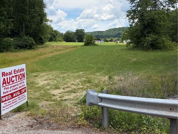 582 Virginia, Waverly, WV 26184