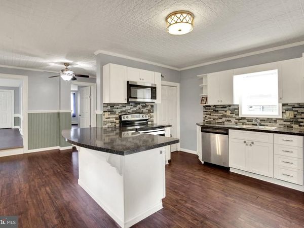 208 W 2ND STREET, BERNVILLE, PA 19506