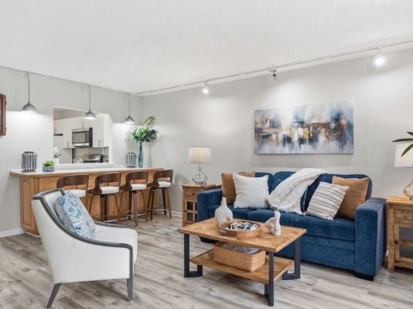 202 Park Place, Unit 202, Raynham, MA 02767