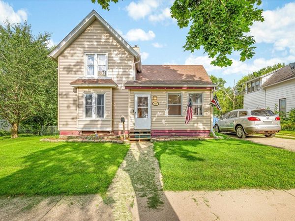 810 Union Avenue , Belvidere, IL 61008