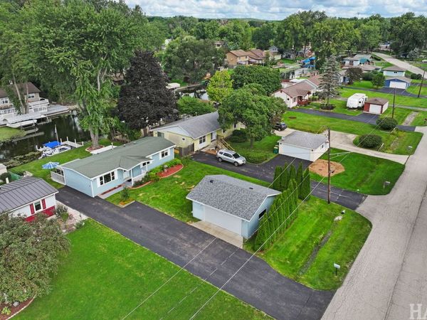 614 Livingston Street , McHenry, IL 60050