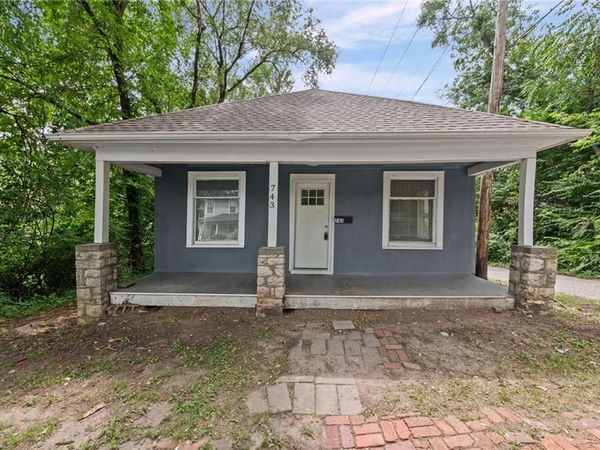 743 Kickapoo Street, Leavenworth, KS 66048