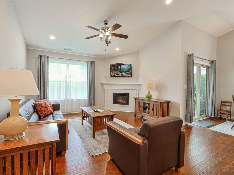 727 Villa Court, Trenton, OH 45067 Photo 6