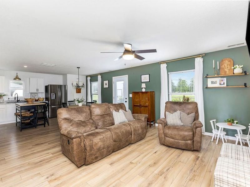 104 Honeysuckle Way, Eaton, OH 45320 Photo 3