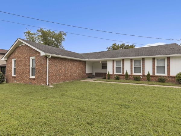 625 Dutchmans Dr , Hermitage, TN 37076