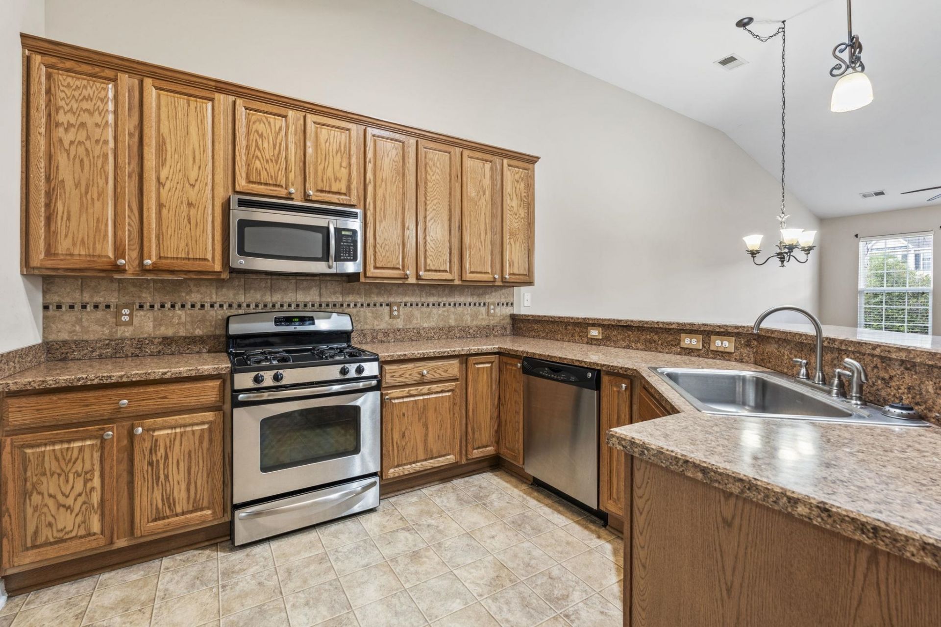 3234 Volterra Way Photo 11