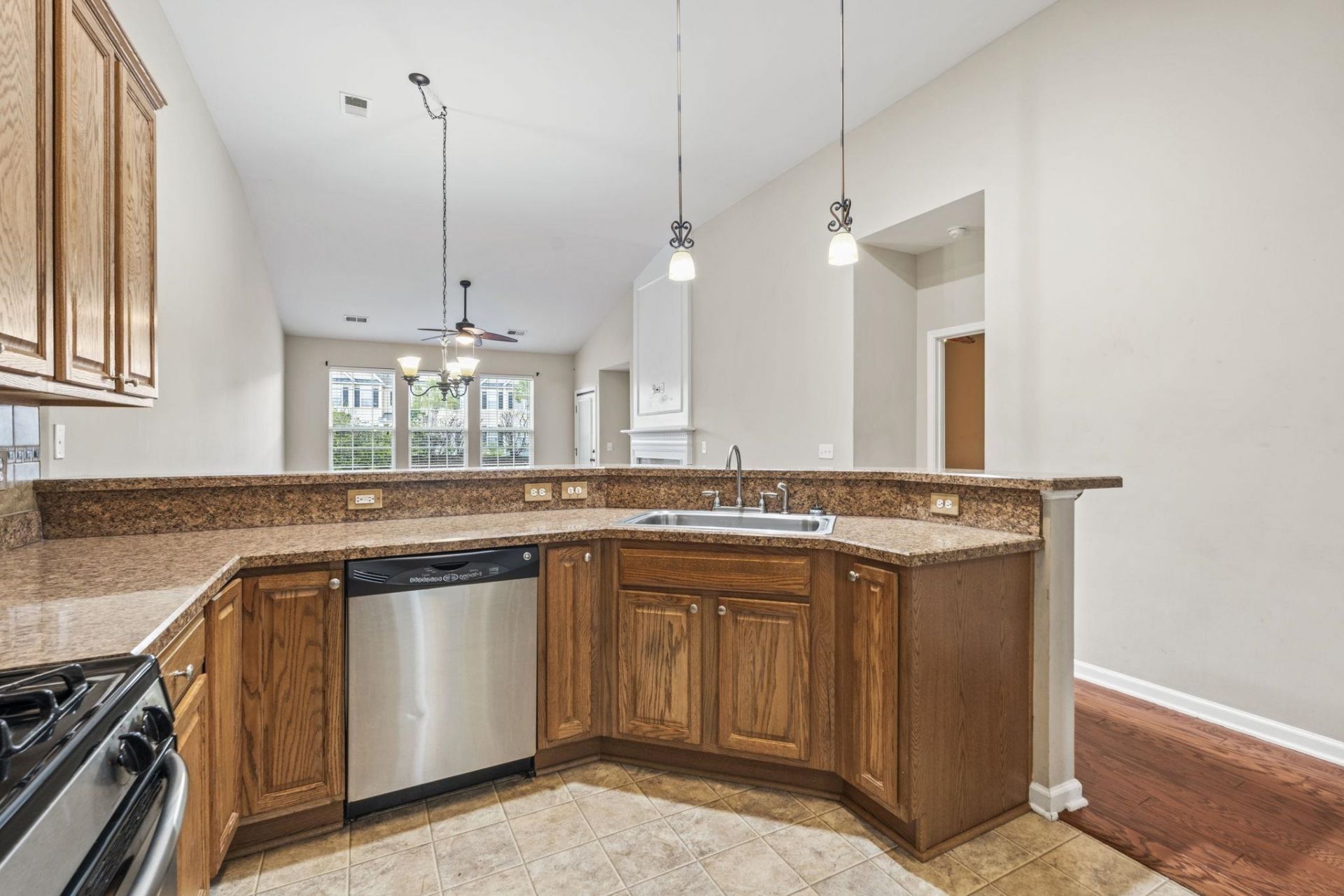 3234 Volterra Way Photo 8