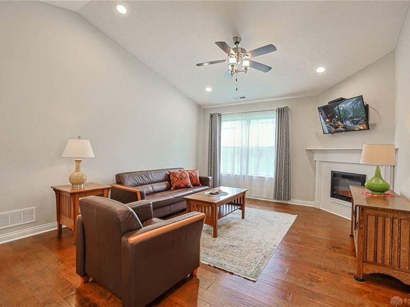 727 Villa Court, Trenton, OH 45067 Photo 5