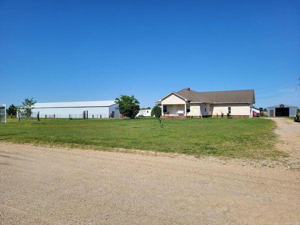 1050 CR 481 Road, Rector, AR 72461