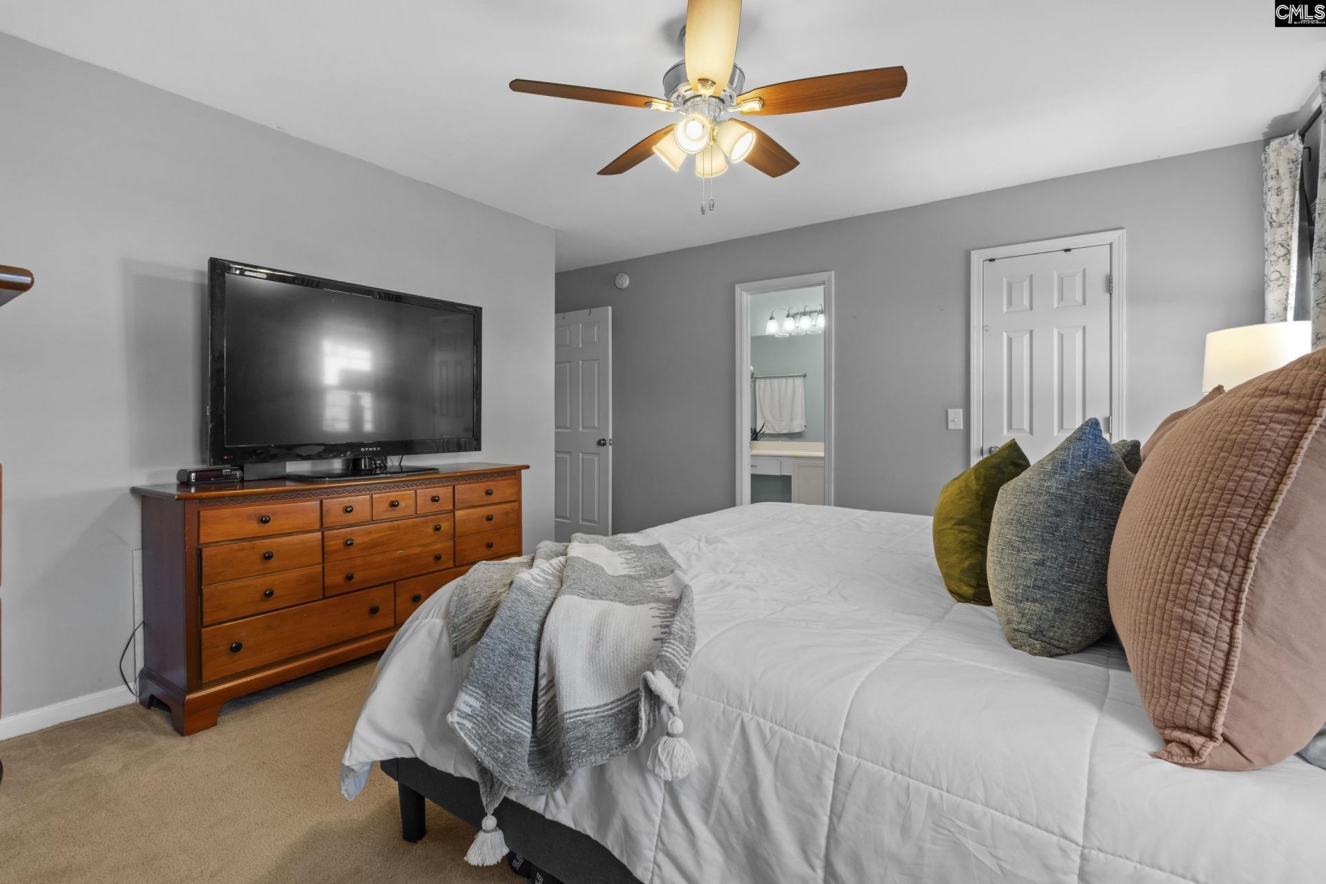 229 Gardenwalk Drive  Photo 12