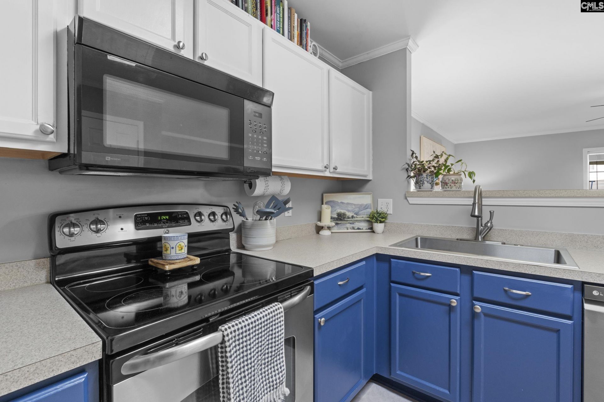 229 Gardenwalk Drive  Photo 6