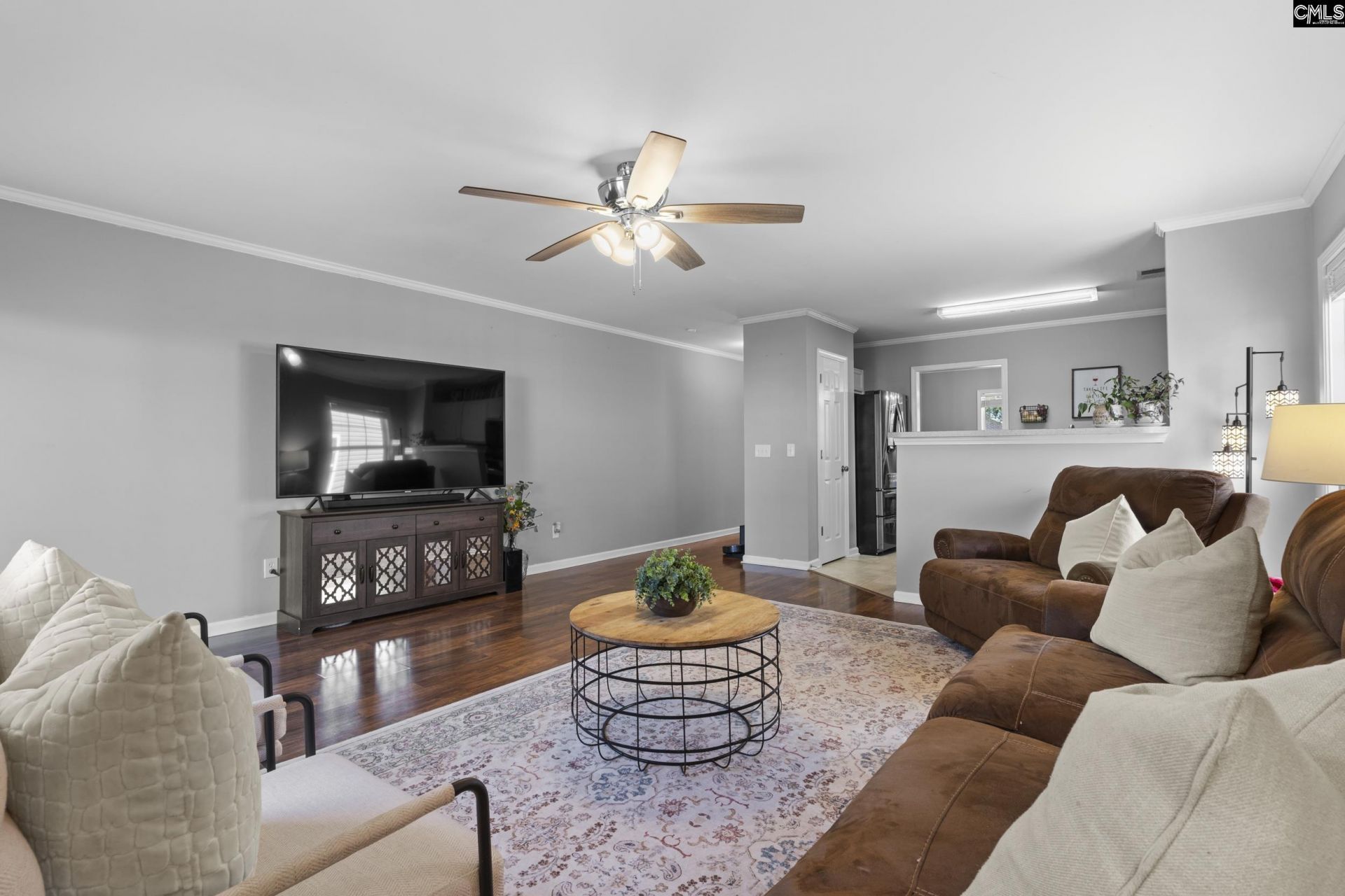 229 Gardenwalk Drive  Photo 9
