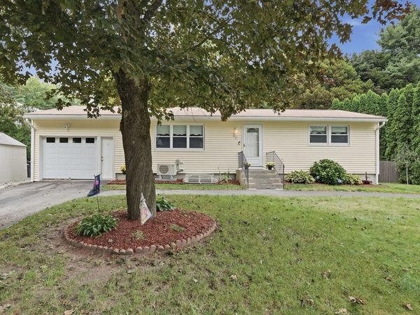28 Cumberland Drive, West Boylston, MA 01583