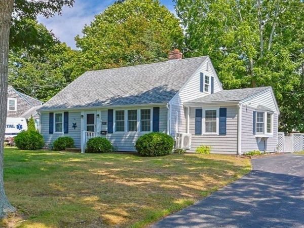 87 Vidal Ave, Falmouth, MA 02536