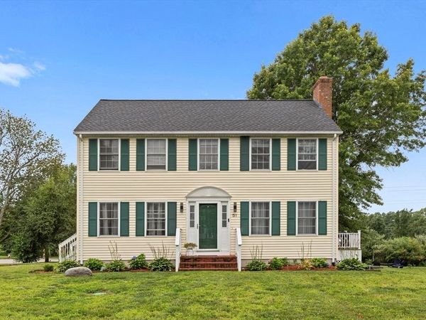 51 Shannon Way, North Attleboro, MA 02760